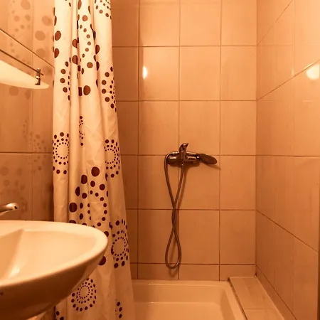 Pod Małą Górą Łopuszna